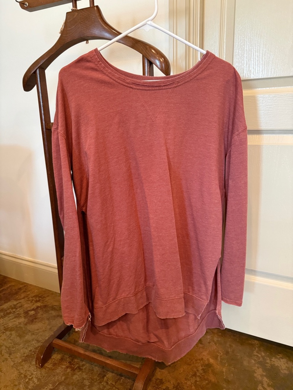 Relaxed Long-Sleeve Pullover